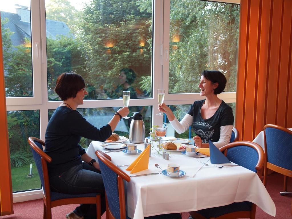 Altes Doktorhaus - Hotel Garni Willingen  Kültér fotó
